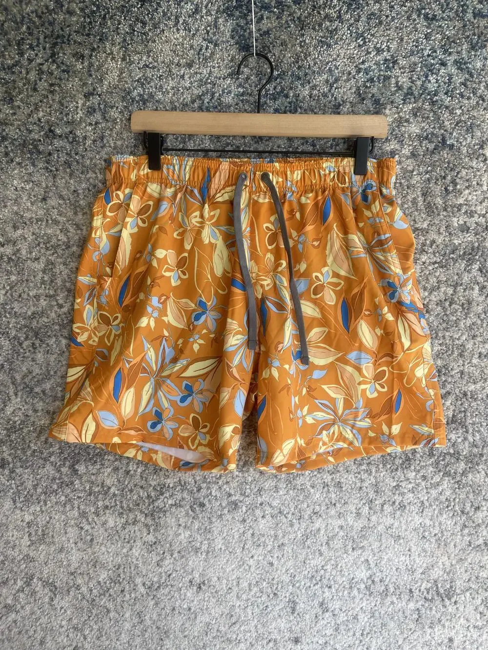 prAna Swim Trunks Mens Medium Orange Blue Floral Board Shorts Mesh Lined Pocket